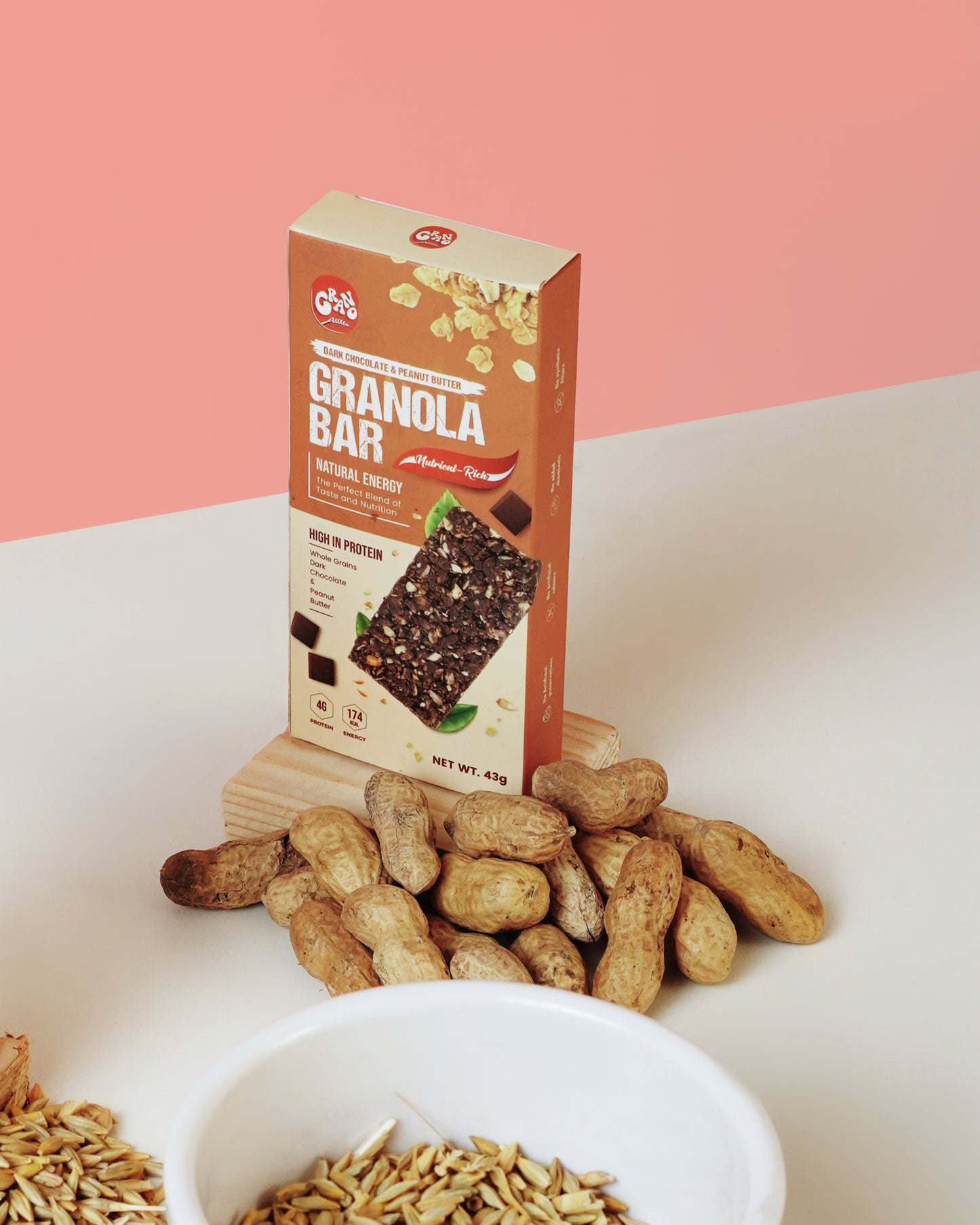 Dark Chocolate & Peanut Butter Granola Bar